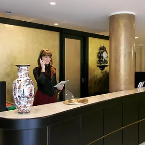 https://hotel-5-vie.it-lombardy.com