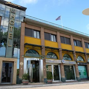 hotel-futura-centro-congressi.hotels-amalfi.com/